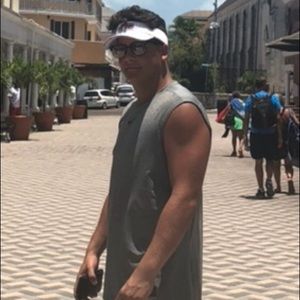 Meet your Posher, Brandon